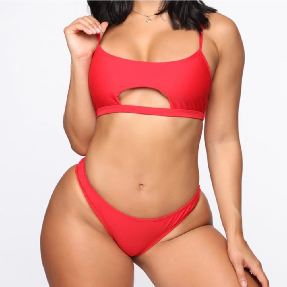 Swimsuit fashion nova size small
